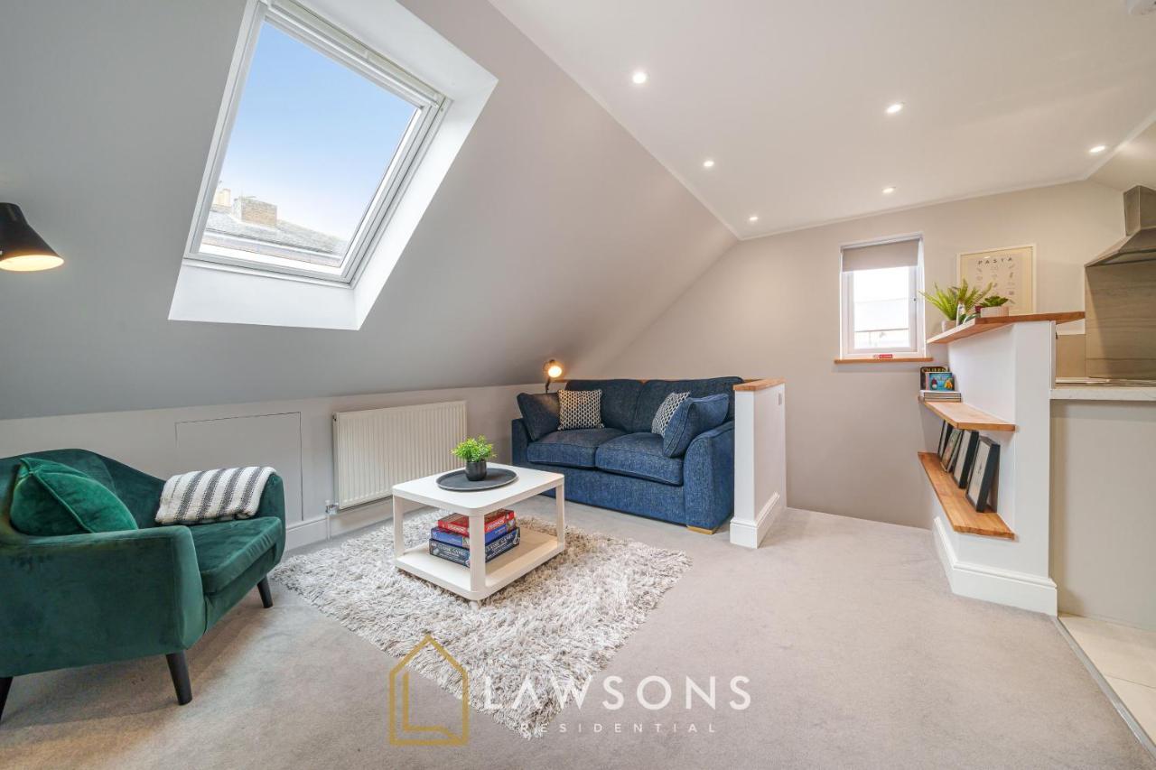 Loft Living By Lawsons With Parking Daire Windsor Dış mekan fotoğraf