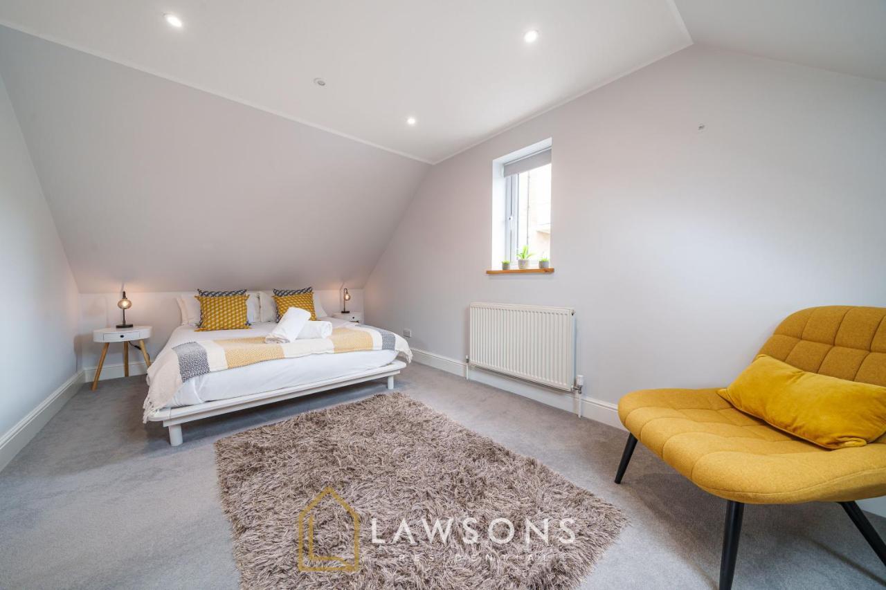 Loft Living By Lawsons With Parking Daire Windsor Dış mekan fotoğraf